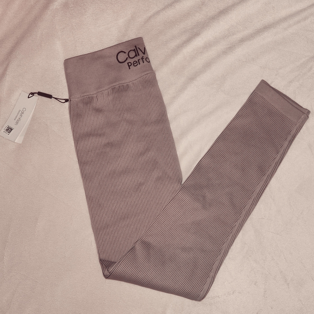 Calvin Klein Woman's Ribbed Performance Leggings